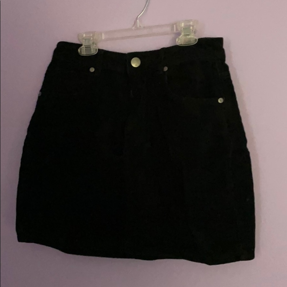 black skirt